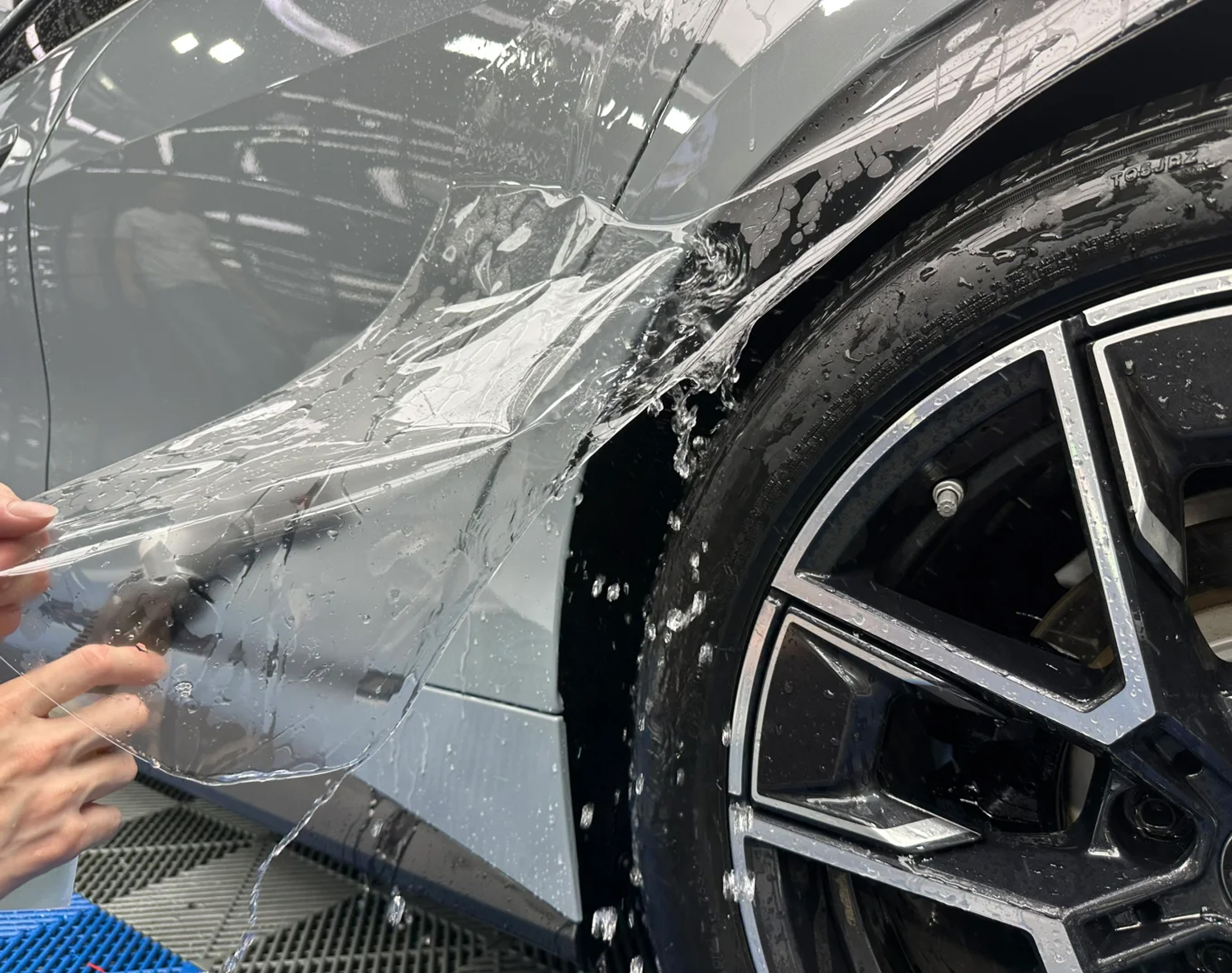 Why do we need to stick paint protection film ? Here are five reasons to tell you!
